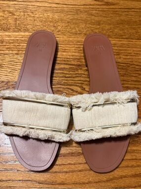 Zara Fringed Slide Sandals with Gold Metallic Trim Cream Euro Boho EU 39 US 8